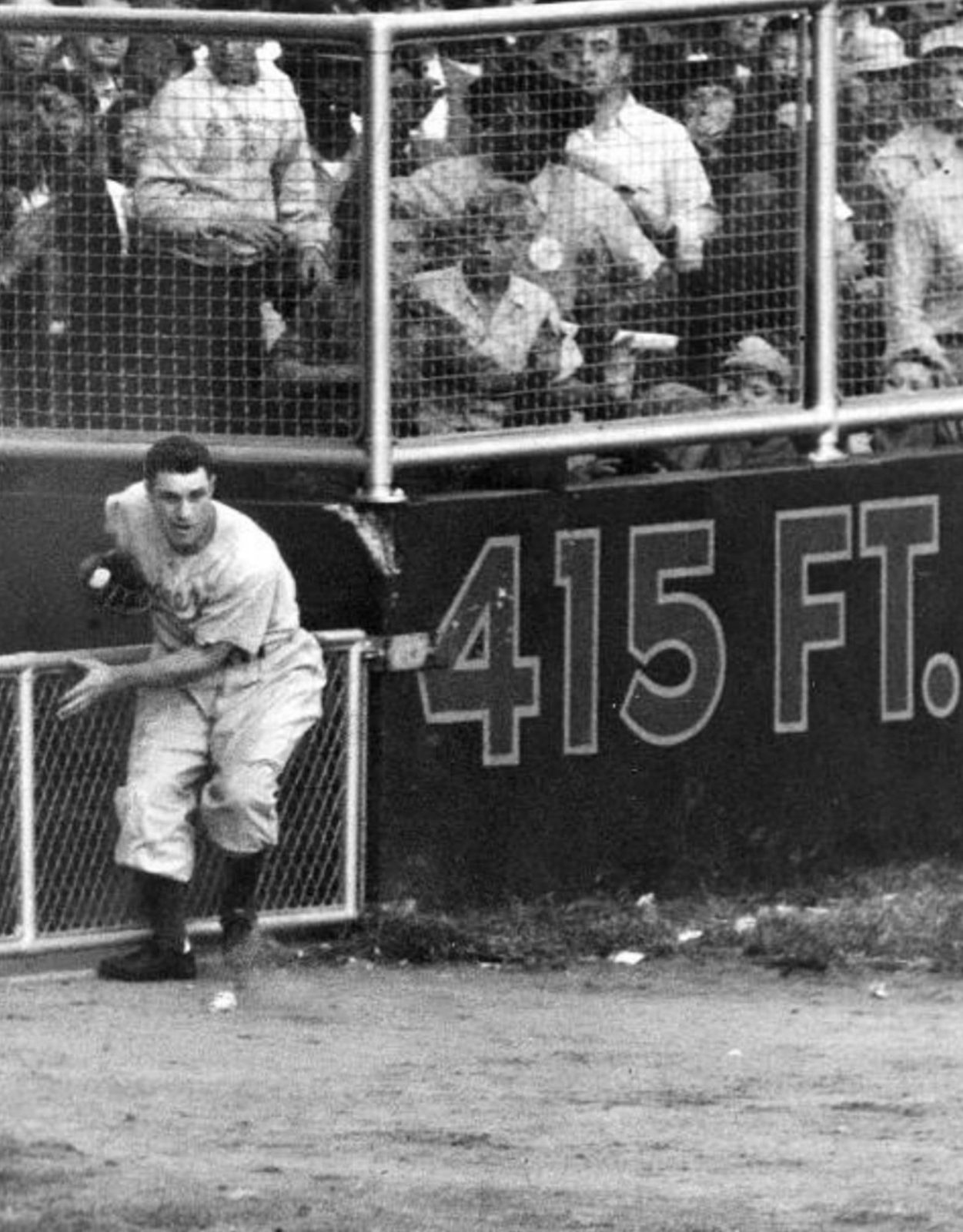 Al Gionfriddo of the Brooklyn Dodgers makes a game-saving catch against Joe  DiMaggio of the New York Yankees in the sixth game of the World Series -  This Day In Baseball