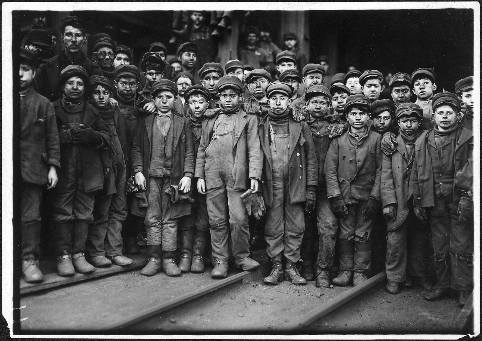 Lewis W. Hine: Breaker Boys (1910) – Seminar 1 with Professor Drabik